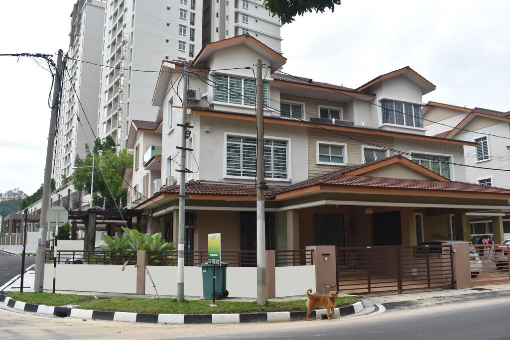 67 First Island Villa Bukit Jambul Exterior foto